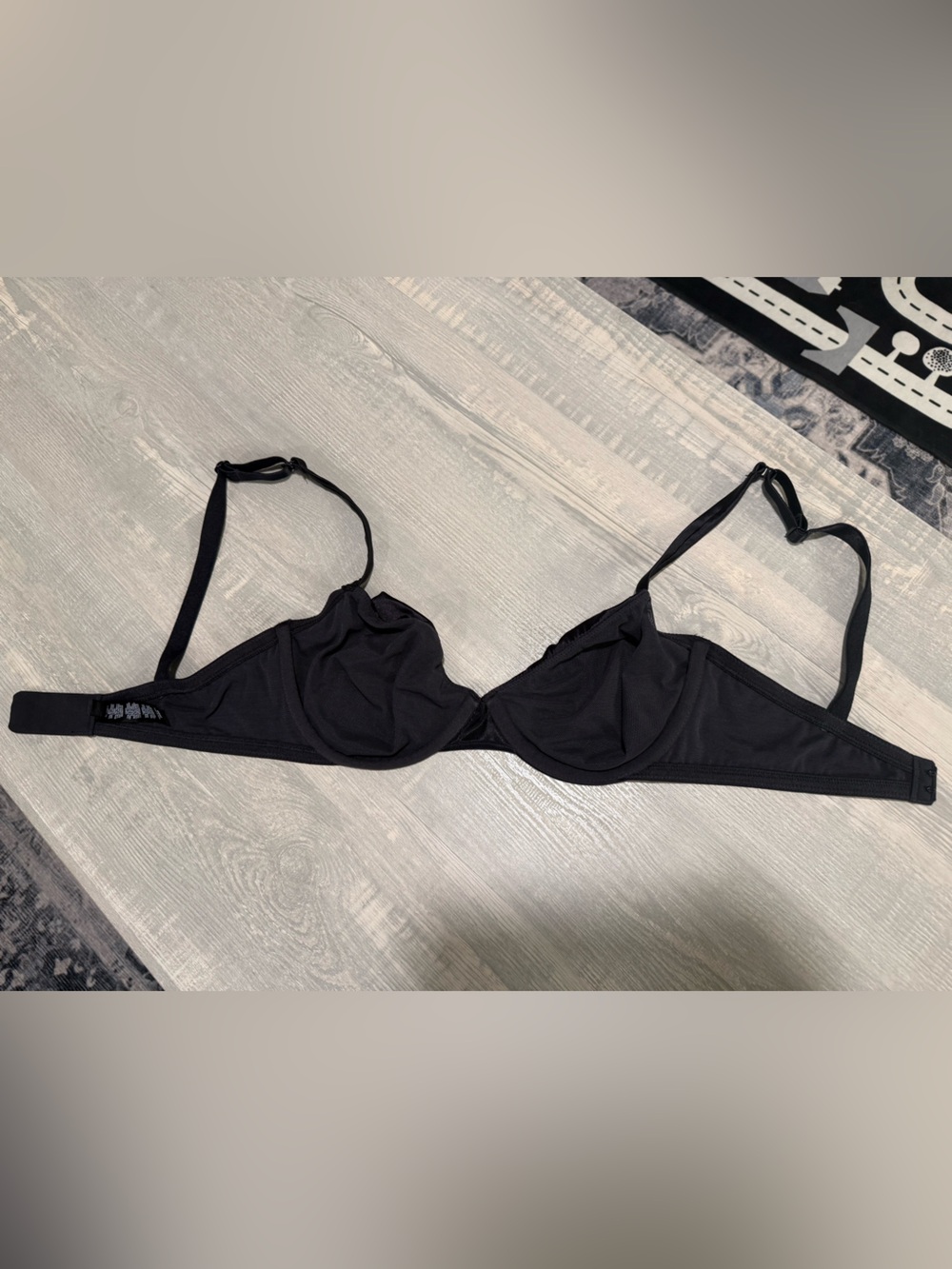 SKIMS Black Satin-Look Underwire Bra - Picture 2 of 5